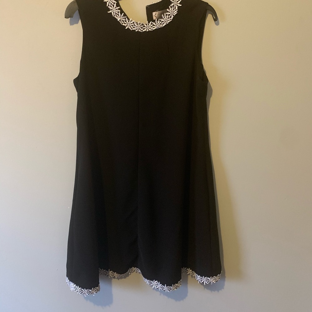 Nanette dress with flowers neck and bott…0…